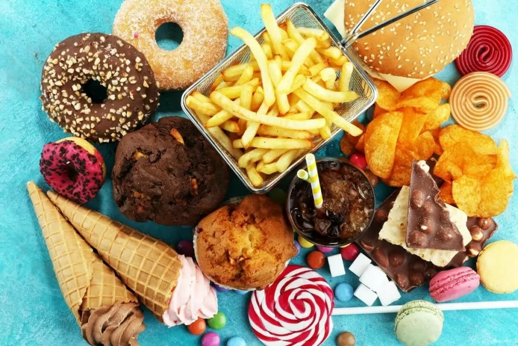 10 Pantangan Makanan Untuk Lansia