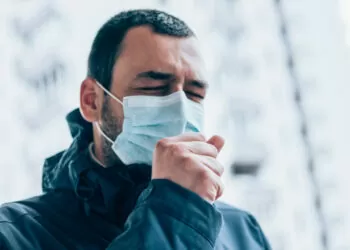 Setelah Sembuh dari COVID-19, Pria Ini Malah Alami Gagap