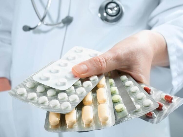 Obat antibiotik untuk bronkitis di apotek dan resep dokter