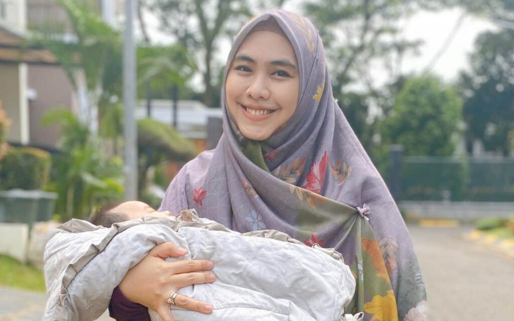 Anak Oki Setiana Dewi Idap Prader Willi Syndrome